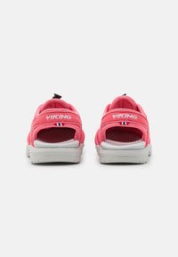 Viking SANDVIKA UNISEX - Vaellussandaalit - pink