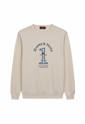 Lichtbeige sweatshirt gemaakt van zachte stof, met een grote blauwe grafiek met de tekst "Harper & Never 1 East Coast Open" en gekruiste stokken.