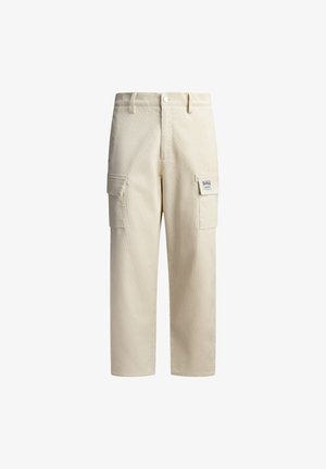 Beige kordfløjs cargo-bukser har sidelommer, en frontknaplukning og en syet logomærkat på højre ben. Lige ben-design.