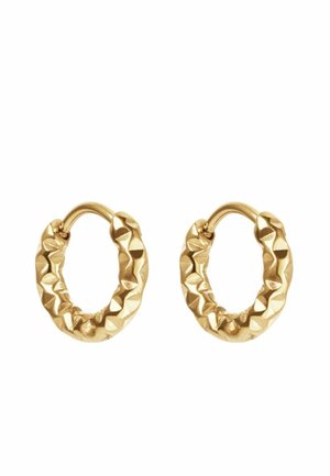 Petites boucles d’oreilles créoles en or avec une surface texturée facettée et épaisse et des fermoirs à charnière pour fixation.