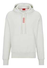 Felpa leggera color beige realizzata in tessuto morbido, con tasca frontale, cappuccio con lacci e un logo rosso sul petto.