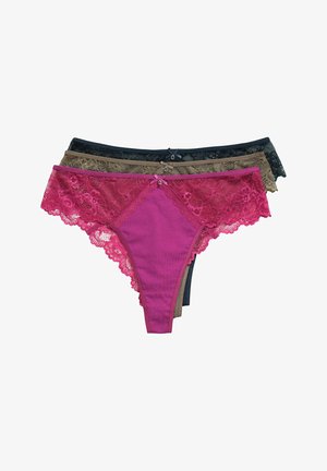 Drei Damen-Strings mit Spitzenbesatz in Pink, Beige und Schwarz, gestapelt mit kleinen Schleifen vorne in der Mitte.