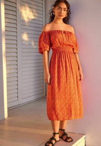 Next - OFF SHOULDER - Hverdagskjole - coral orange Miniaturebillede 1