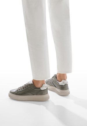 Voile Blanche LIPARI WEISS - Trainers - weiß