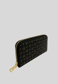 Portafoglio nero con zip circolare, zip dorata e motivo ripetuto del logo "P" dorato su superficie testurizzata.