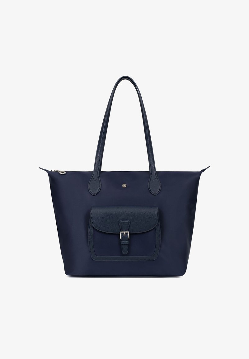 Granatowa torba na ramię wykonana z nylonu, z dwoma paskami na ramię, przednią kieszenią z klapą i srebrnym zamkiem błyskawicznym. Gładka tekstura, minimalistyczny design.