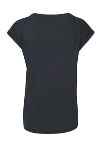 Sort kortærmet t-shirt, glat bomuldsstof, afslappet pasform, rund halsudskæring, lidt længere bagkant, ingen synlige grafikker eller udsmykninger.