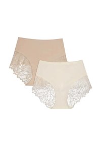 Dwie pary majtek z gładkiego materiału w odcieniach nude i kremowym, z koronkowymi panelami bocznymi oraz wysokim stanem.