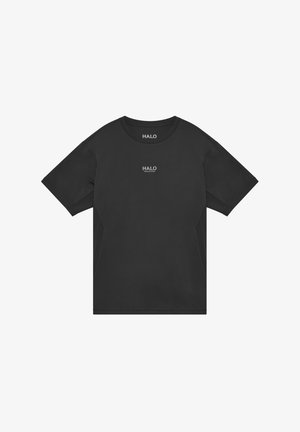 Zwarte T-shirt met korte mouwen en een ronde hals, voorzien van een klein "HALO" logo op de voorkant en een gladde textuur. Eenvoudig, minimalistisch ontwerp.