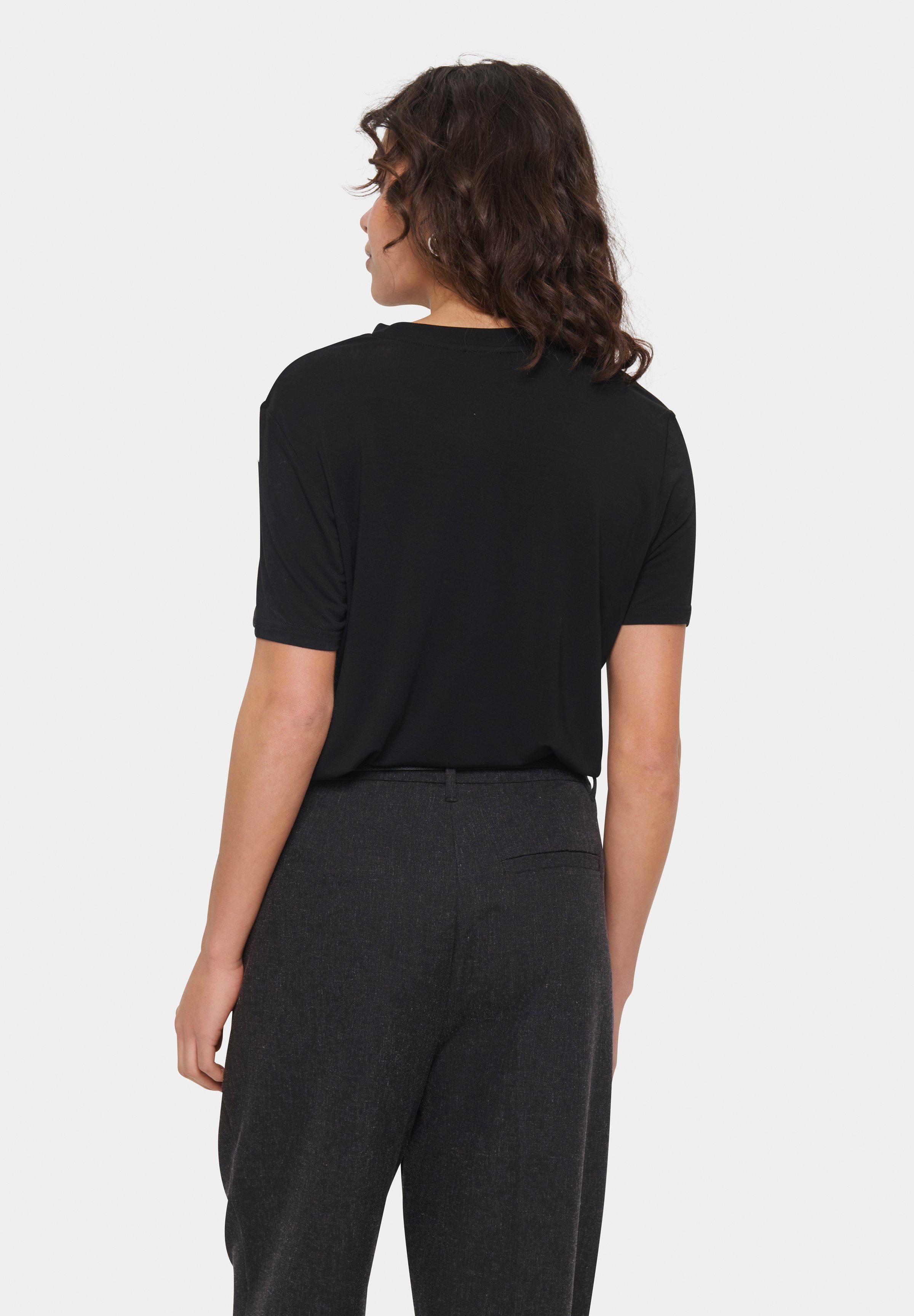 売れ筋商品|||サントロペ Tシャツ レディース トップス ADELIASZ REGULAR  - Basic T-shirt - black Saint Tropez ADELIASZ REGULAR - Basic T-shirt - black - Zalando