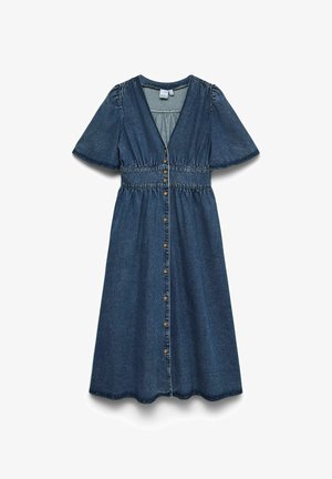 Farmerral hosszúságú ruha rövid fodros ujjakkal, V-nyakkal, húzott derékkal és elöl gombos záródással, barna árnyalatokban.