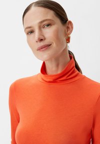 comma MIT TURTLENECK - Maglietta a manica lunga - orange