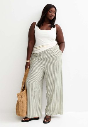 New Look CURVES SEERSUCKER STRIPED WIDE LEG - Pantalones - off white