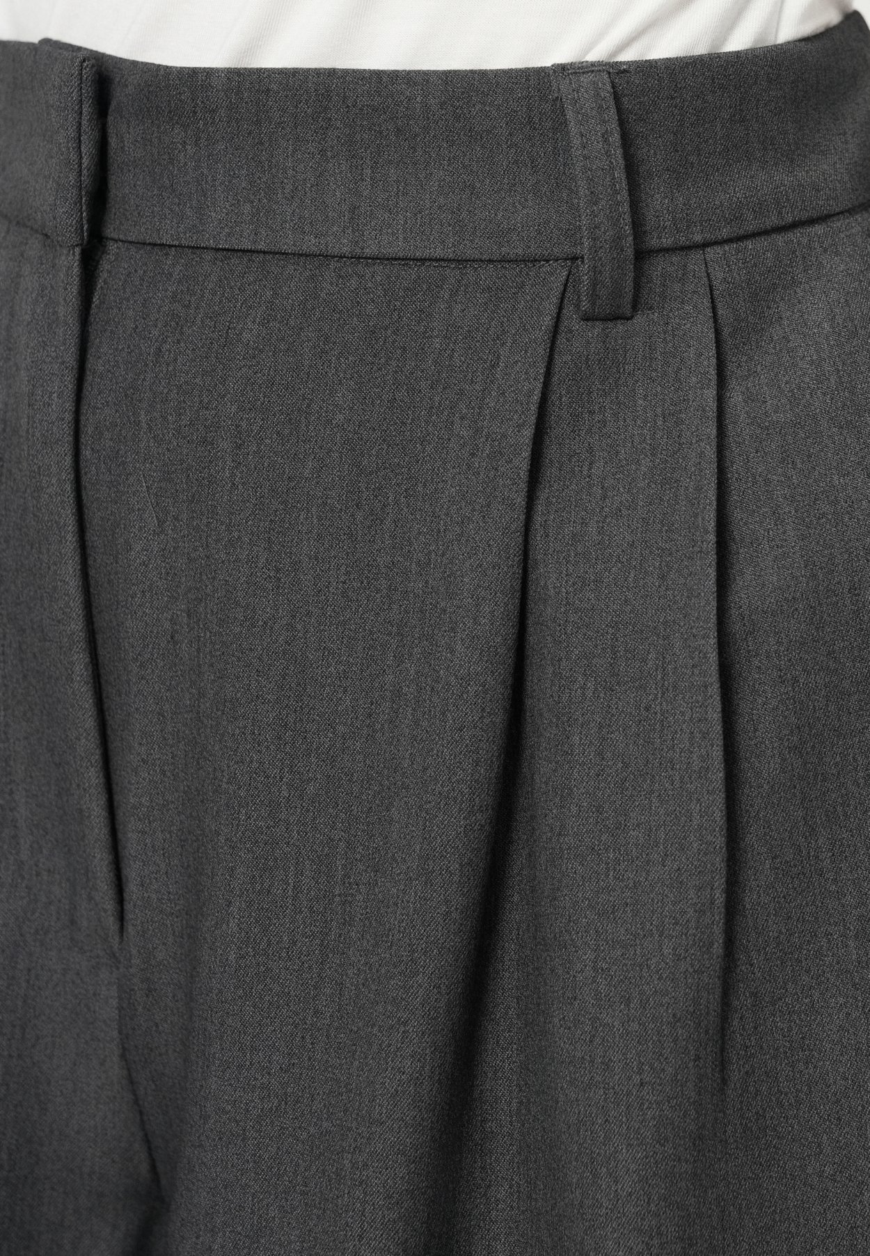 ONLHATTIE Straight Tapered Fit