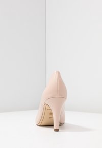 Tamaris Klasické lodičky - light pink