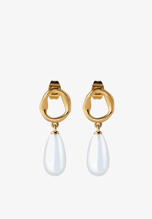 Zlatne naušnice s apstraktnim dizajnom u obliku obruča, koje sadrže glatki bijeli biser u obliku suze. Sjajna površina, elegantan oblik.