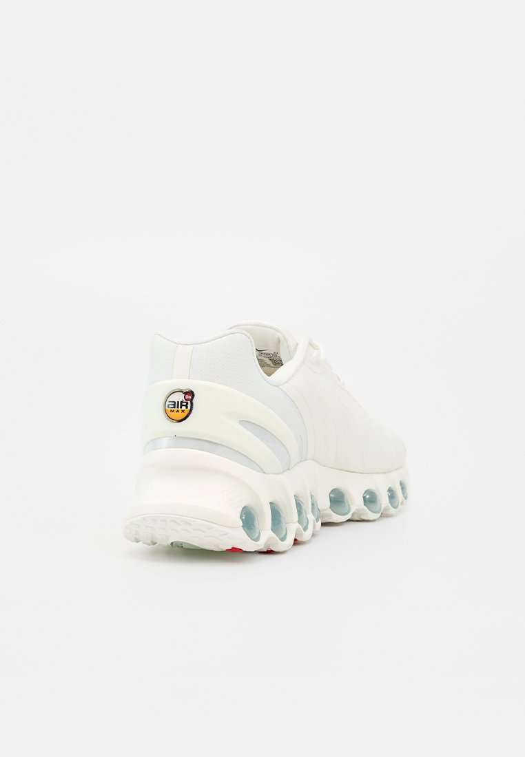 AIR MAX DN8