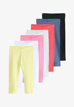 Multipak med syv par leggings i forskellige farver: gul, hvid, pink, grå, koral, denim og sort. Blødt stof, knælængde design.