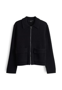 Zwarte geribbelde gebreide cardigan met een kraag, een rits aan de voorkant en twee grote voorzakken met kleppen, lange mouwen en een rechte zoom.