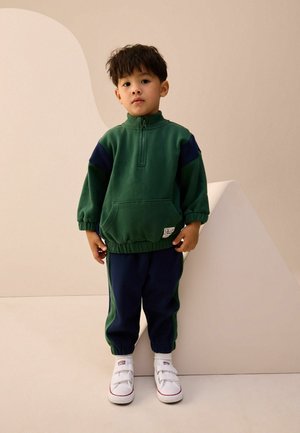 Next, REGULAR FIT - HALF ZIP JOGGERS SET - Tuta - green