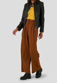 Conbipel Sweter