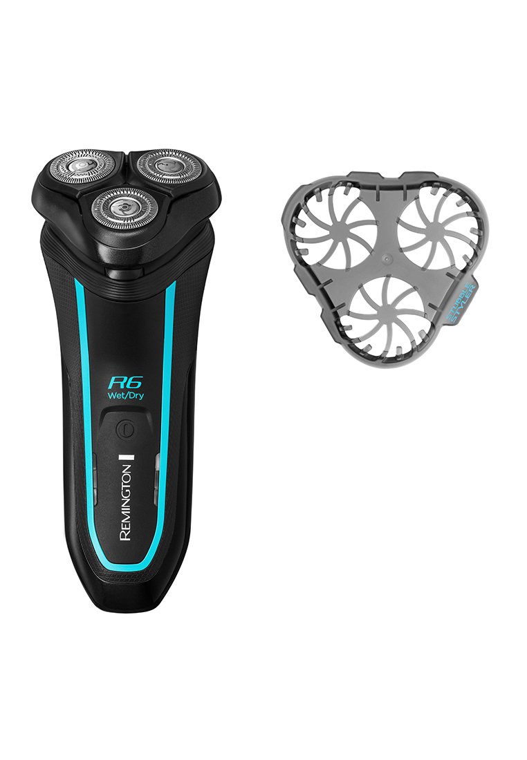 Remington R6 elektrisk barbermaskine med tre roterende blade, sorte og turkise accenter samt en aftagelig grå barberhoved. Våd/tør brug funktion.