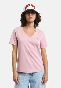 GANT SHIELD V-NECK  - T-shirts basic - dusty pink
