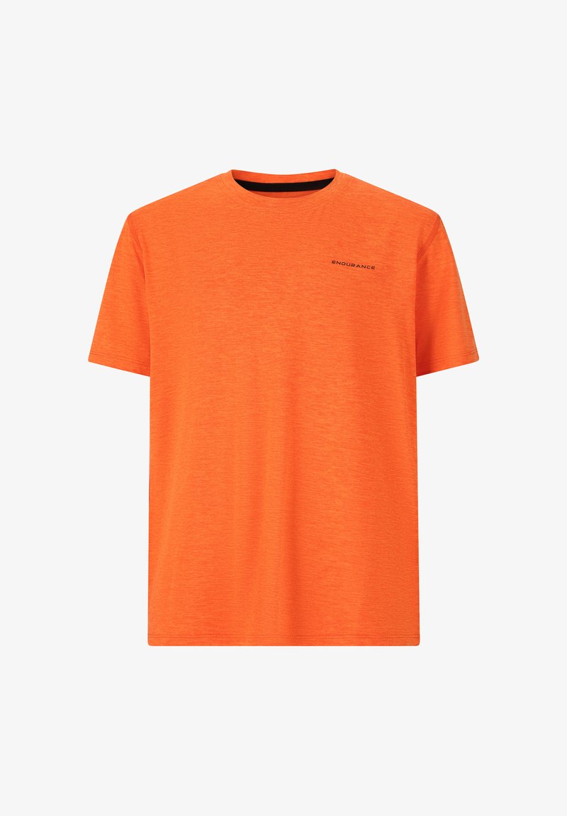 T-shirt orange à manches courtes en tissu texturé, présentant un col rond et un logo noir "ENDURANCE" sur le devant.