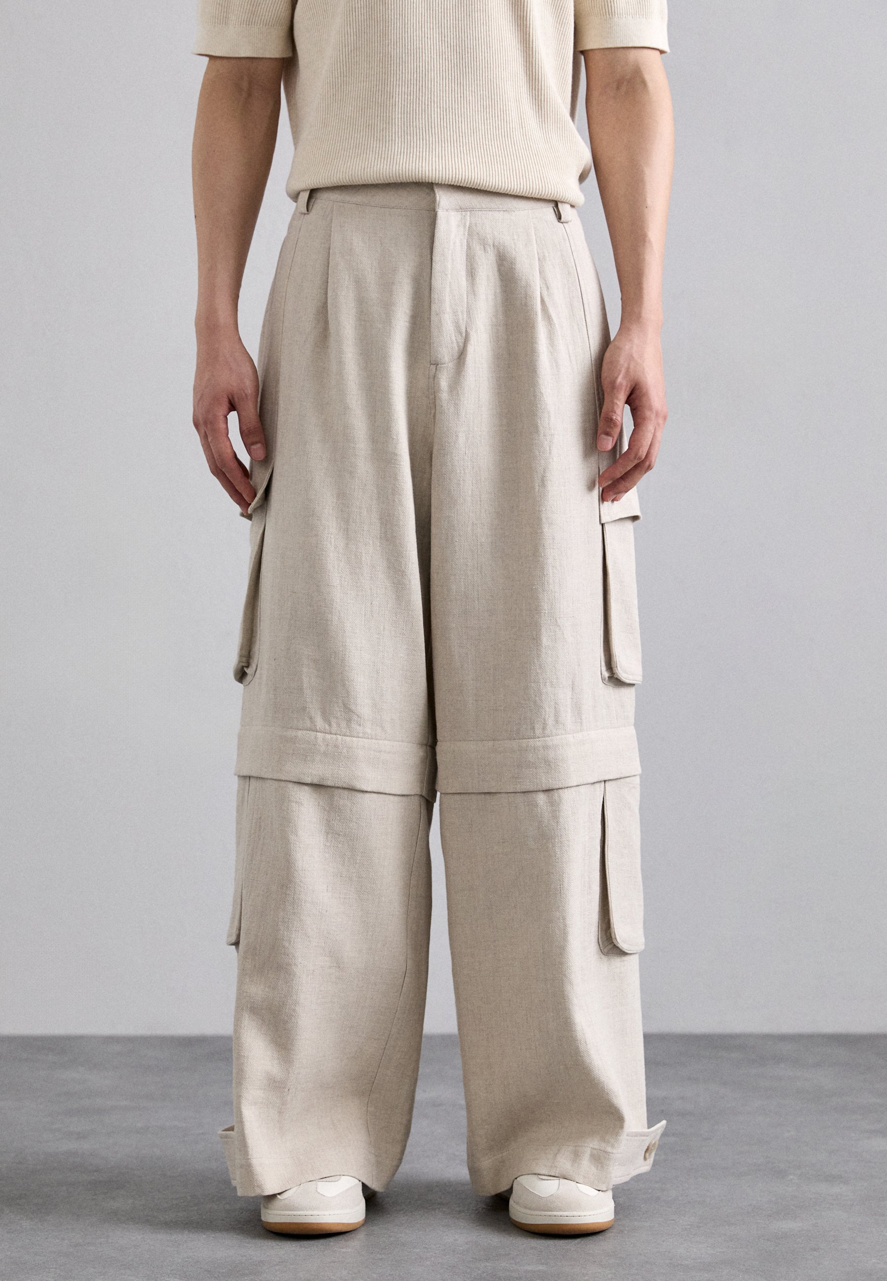Holzweiler EBBI MIX TROUSERS - Cargo trousers - sand - Zalando.co.uk