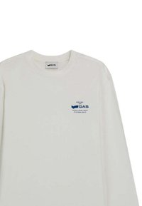 Langarm weißes T-Shirt aus Baumwolle, Rundhalsausschnitt, mit einem blauen bedruckten Logo und Text auf der linken Brustseite.