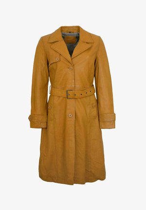 Senfgelber Ledertrenchcoat mit doppelt geknöpftem Vorderteil, tailliertem Gürtel und geknöpften Manschetten. Verfügt über einen Reverskragen und Seitentaschen.