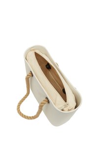 Hvid rektangulær taske med en tekstureret overflade, beige rebhåndtag og en canvas lynlåslomme indeni. Rent design, minimale detaljer.