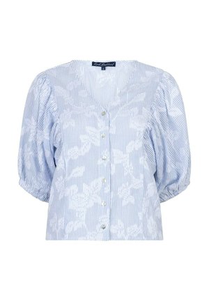 Lichtblauw-wit gestreepte blouse met witte bloemenpatronen, opgepofte driekwart mouwen, V-hals en knopen aan de voorkant.