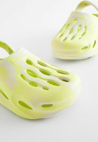 Next REGULAR FIT - Clogs - yellow marble