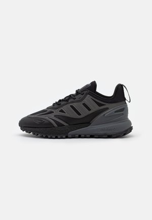 ZX 2K BOOST 2.0 TRAIL UNISEX - Sneakers - core black/orange rush