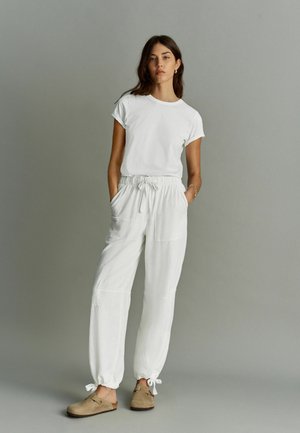 Next PARACHUTE - REGULAR FIT - Nohavice - white