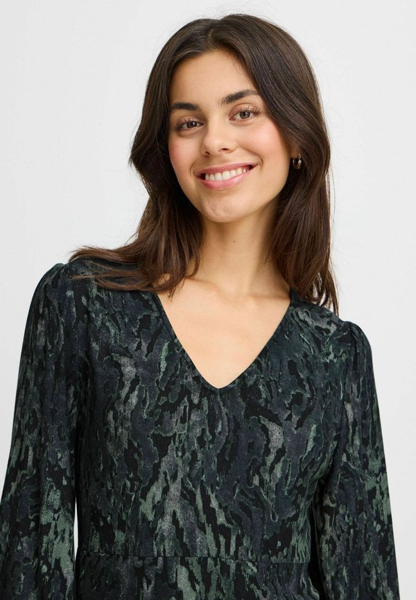 FRSAVOY - Jersey dress - laurel wreath aop maa4