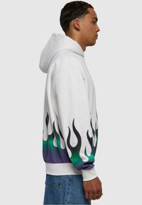 Karl Kani SMALL SIGNATURE FLAME OS - Kapucnis pulóver - white