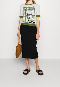 WEEKEND MaxMara Trui - green