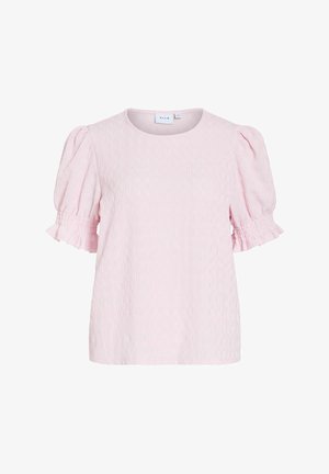 Svetlo roza bluza s kratkimi rokavi, teksturirano tkanino, napihnjenimi rokavi in volančkasto elastično manšeto, okrogel izrez in raven rob.