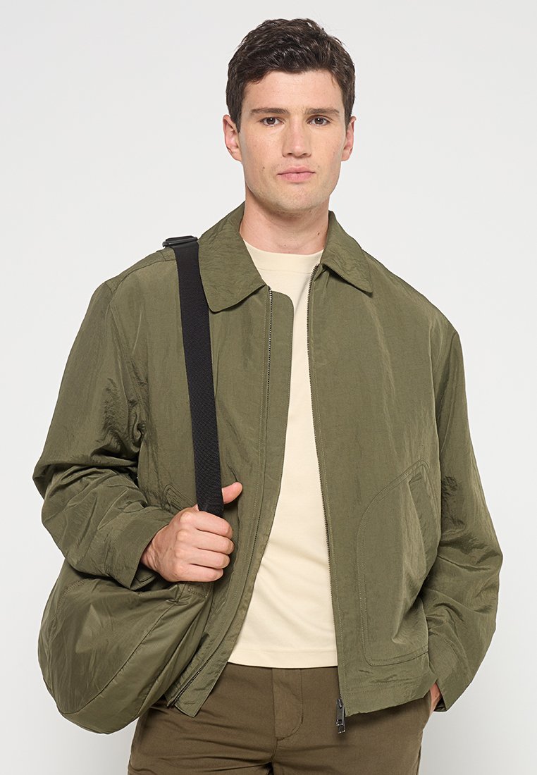 Leichte Jacke