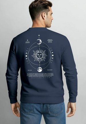 MIT BACKPRINT ASTRONOMIE SONNE-MOND - Sweatshirt - navy