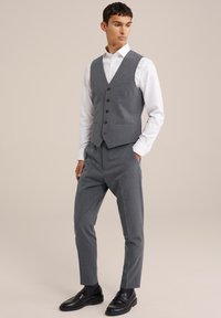 Thumbnail Image 3