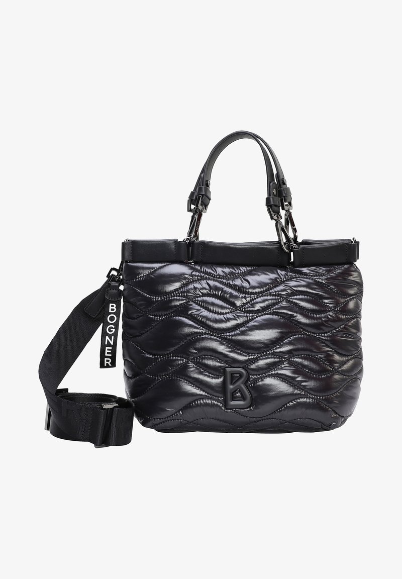 Sac à bandoulière matelassé noir avec une sangle réglable, poignées supérieures et logo "B" sur le devant, avec une étiquette "BOGNER" sur le côté.