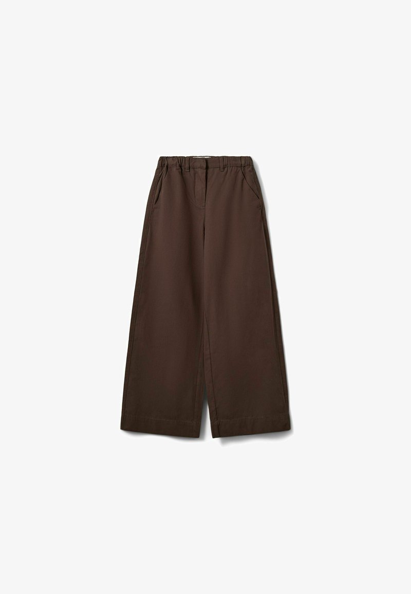 Pantalon marron à jambes larges avec taille élastique et poches latérales, présenté à plat sur fond blanc.