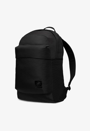 Schwarzer Rucksack aus strapazierfähigem Stoff. Verfügt über eine glatte Textur, eine Fronttasche und verstellbare Träger. Logo auf der unteren Vorderseite.