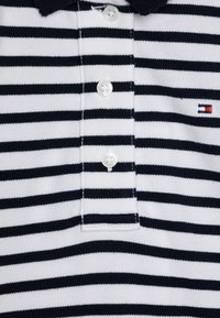 Tommy Hilfiger ESSENTIAL POLO DRESS - Vestido informal - dark night navy