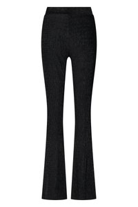 Pantaloni negri evazați dintr-un material texturat, cu un talie înaltă și un model vertical cu dungi pentru un plus de detaliu.