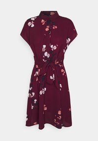 Bordeauxfarbenes Kleid mit Blumenmuster, kurzen Ärmeln, geknöpftem Kragen und Bindegürtel. Leichter Stoff mit weicher Textur.