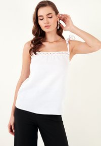 LELA REGULAR FIT - Tops - ecru